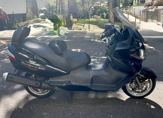 SUZUKI BURGMAN 650 SUZUKI BURGMAN 650